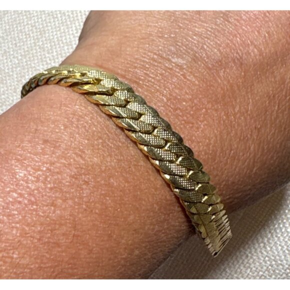 Gold Tone Herringbone Chain Bracelet With Lobster Clasp 6" Vintage - Picture 11 of 11